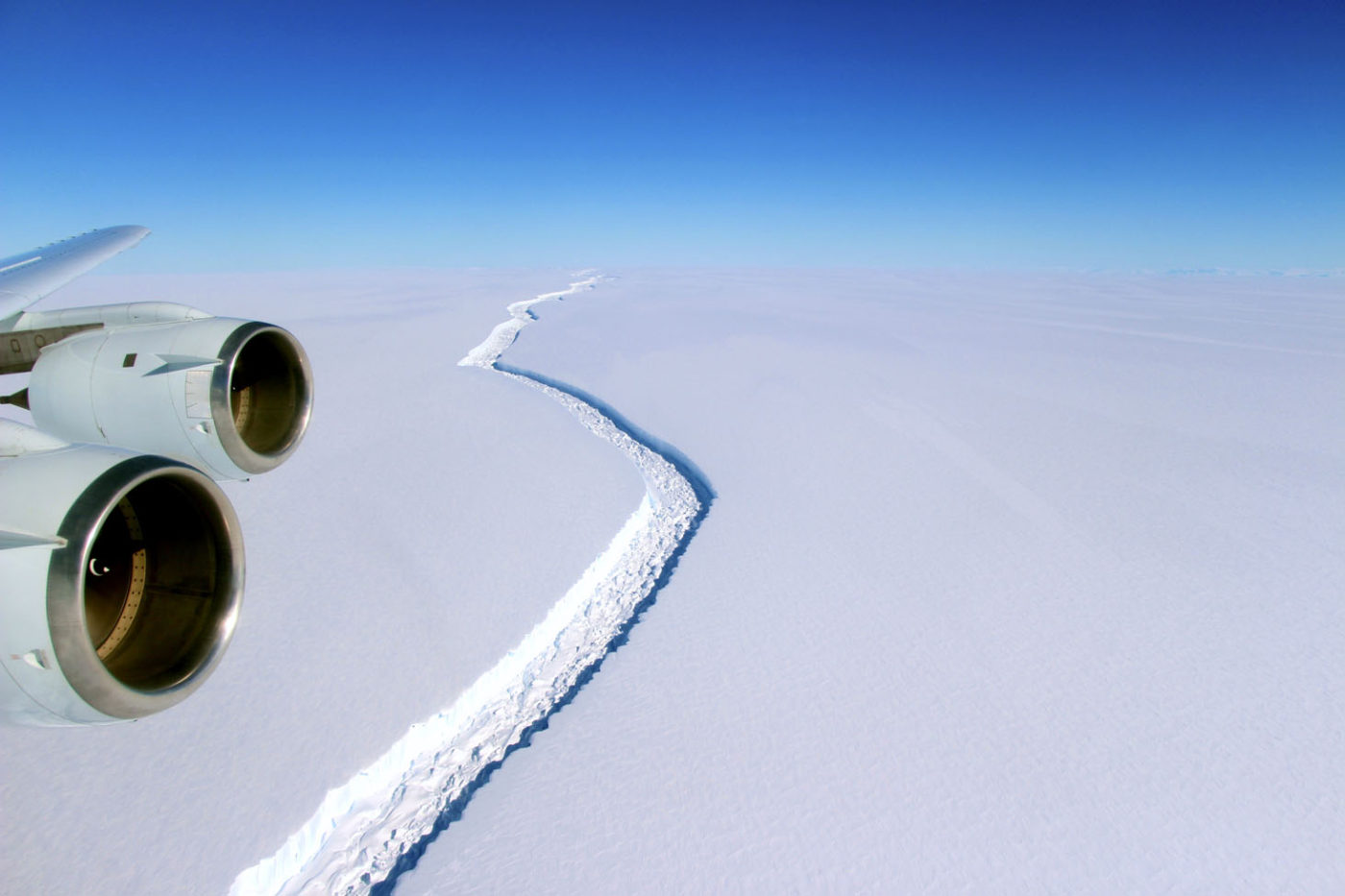 Photo of the rift in the Larsen C ice shelf, credit: NASA/John Sonntag.
